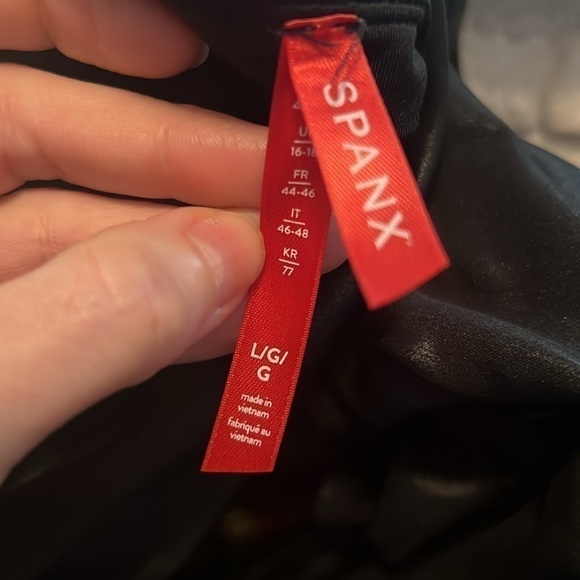 SPANX Like New Black Faux Leather Leggings Style #2437 Size Large - Picture 10 of 12